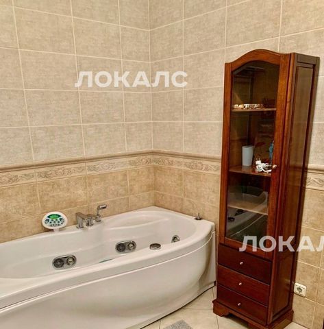 Сдаю 4-комнатную квартиру на улица Расплетина, 14, г. Москва