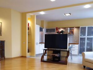 2к квартира около метро Достоевская