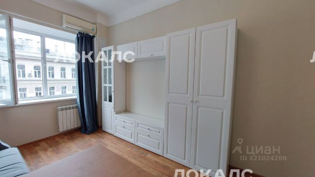 Сдам 1-комнатную квартиру на г Москва, ул Арбат, метро Смоленская (Арбатско-Покровская линия), г. Москва
