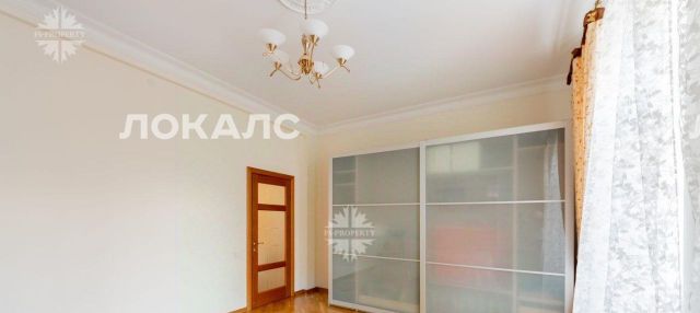 Сдаю 4-комнатную квартиру на Малая Бронная улица, 36, метро Арбатская (Арбатско-Покровская линия), г. Москва