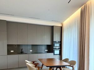 4-к кв. Москва Саввинская наб., 13 (176.7 м²)