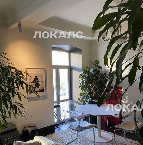 Сдаю 2-комнатную квартиру на Ленинградский проспект, 1, метро Маяковская, г. Москва