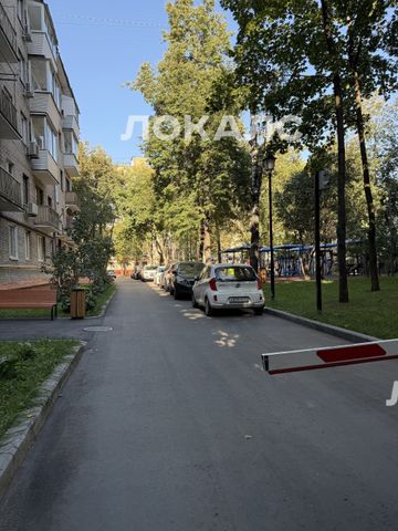 Снять 2-комнатную квартиру на г Москва, ул Заморёнова, д 14-16, метро Баррикадная, г. Москва