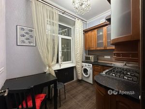 2-комнатная квартира: Москва, Большой Матросский переулок, 1 (55 м²)