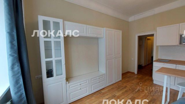 Аренда 1к квартиры на г Москва, ул Арбат, метро Смоленская (Арбатско-Покровская линия), г. Москва