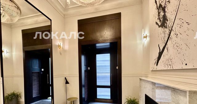 Сдаю двухкомнатную квартиру на улица Большая Дмитровка, 7/5С2, метро Кузнецкий Мост, г. Москва