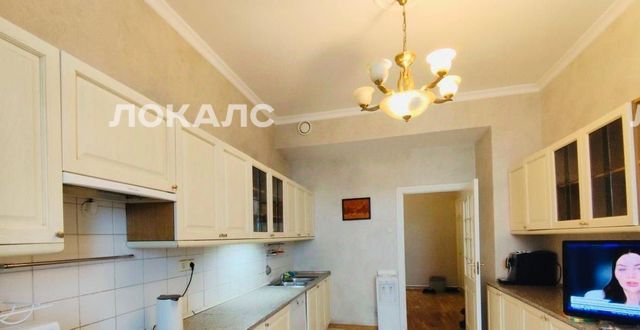 Сдам 3х-комнатную квартиру на Новочеремушкинская улица, 71/32, метро Калужская, г. Москва