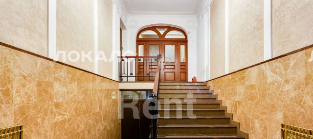 Сдаю 4-к квартиру на Никитский бульвар, 15/16, метро Пушкинская, г. Москва
