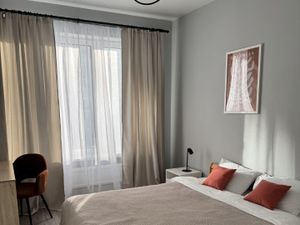 Однушка около метро Локомотив