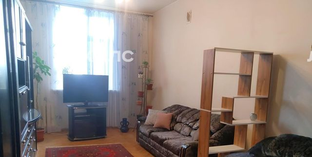 Сдается 3-комнатная квартира на улица Маршала Бирюзова, 2, метро Панфиловская, г. Москва
