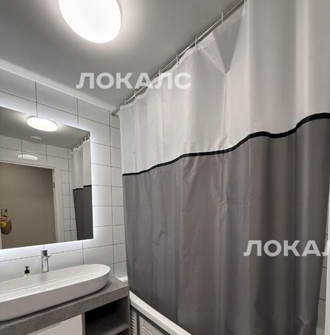 Сдается трехкомнатная квартира на проезд Стройкомбината, 1, метро Озёрная, г. Москва