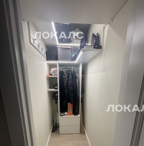 Снять трехкомнатную квартиру на проспект 60-летия Октября, 17, метро Академическая, г. Москва