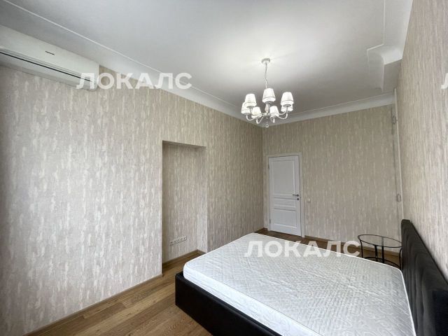 Сдам 4-комнатную квартиру на Зубовский бульвар, 16-20С1, г. Москва