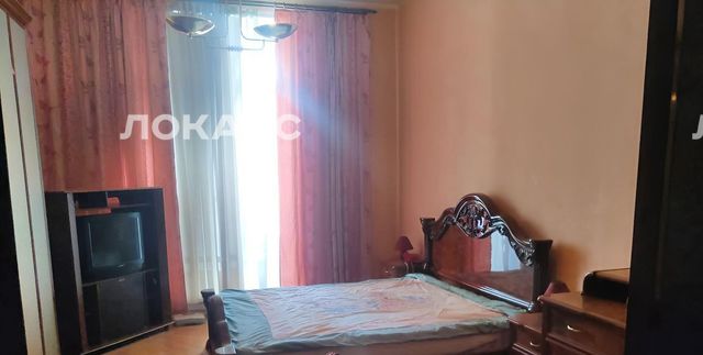 Снять трехкомнатную квартиру на улица Маршала Бирюзова, 2, метро Октябрьское поле, г. Москва