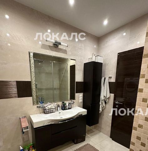 Сдам 3-к квартиру на улица Исаковского, 39К1, метро Строгино, г. Москва