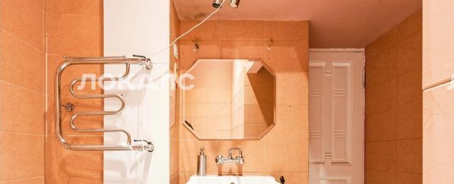 Сдаю четырехкомнатную квартиру на Богословский переулок, 8/15С1, метро Охотный ряд, г. Москва