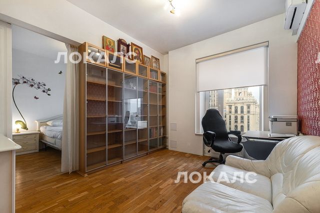 Сдается 4-комнатная квартира на г Москва, Кутузовский пр-кт, д 4/2, метро Выставочная, г. Москва