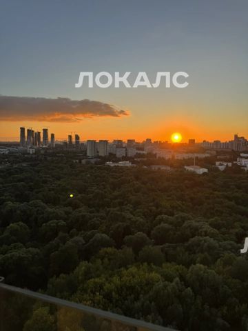 Сдаю двухкомнатную квартиру на г Москва, ул Нежинская, д 5 стр 1, метро Минская, г. Москва