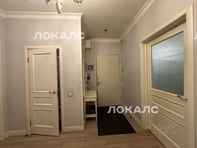 Сдается трехкомнатная квартира на Ленинский проспект, 20, метро Ленинский проспект, г. Москва