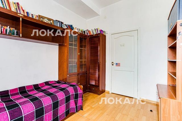 Сдаю трехкомнатную квартиру на г Москва, ул Новопесчаная, д 19 к 3, метро Сокол, г. Москва