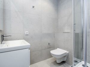 4-комнатная квартира: Екатеринбург, улица Шаумяна, 20 (82 м²)