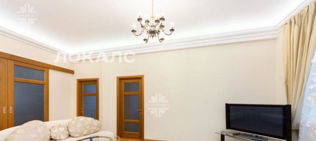 Сдается четырехкомнатная квартира на Малая Бронная улица, 36, метро Краснопресненская, г. Москва
