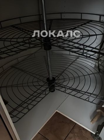 Сдаю трехкомнатную квартиру на Смоленский бульвар, 6-8, метро Парк культуры, г. Москва