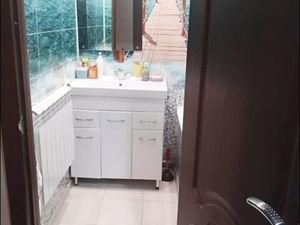 1к в 4-комнатной квартире (15 м²)