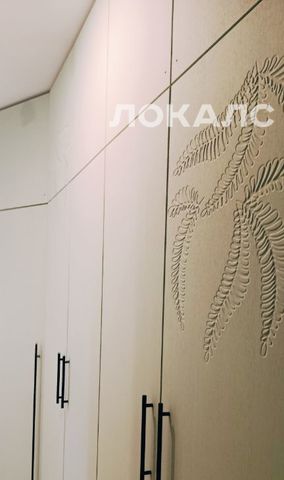 Сдается четырехкомнатная квартира на Мосфильмовская улица, 98к2, г. Москва