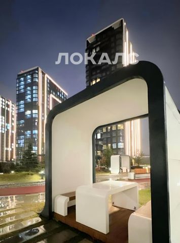 Сдается трехкомнатная квартира на улица Нижние Мневники, 16к5, метро Молодёжная, г. Москва