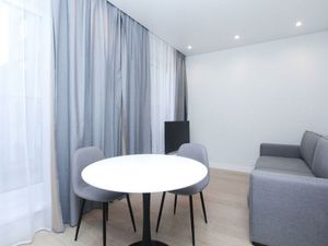 Квартира-студия: Екатеринбург, улица Шаумяна, 20 (27 м²)