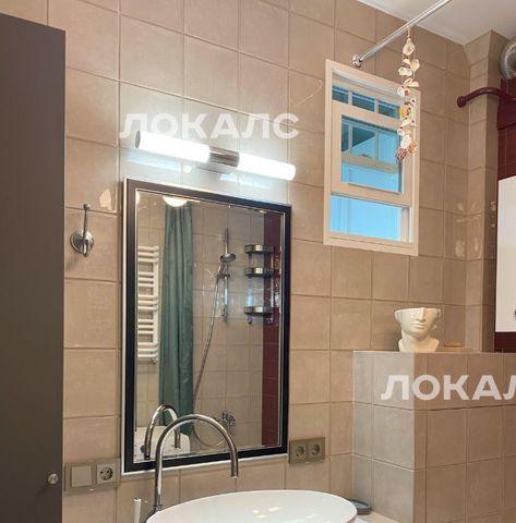Сдам трехкомнатную квартиру на Петровский бульвар, 17/1, метро Лубянка, г. Москва