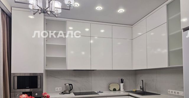 Сдаю 2к квартиру на Октябрьская улица, 67, метро Савёловская, г. Москва