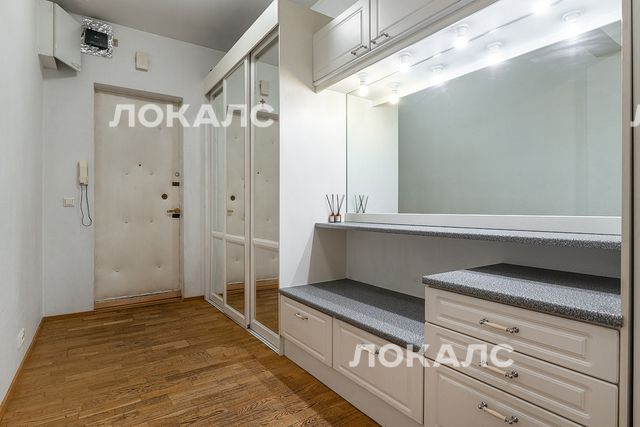 Сдаю 4х-комнатную квартиру на г Москва, Кутузовский пр-кт, д 4/2, метро Деловой центр (Солнцевская линия), г. Москва