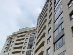 2-к кв. Свердловская область, Екатеринбург ул. Азина, 57 (71.0 м²)