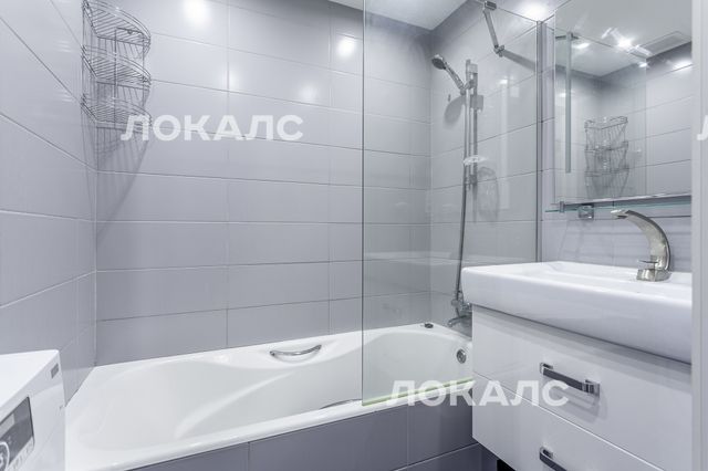 Сдам 3-к квартиру на г Москва, ул Бахрушина, д 4 стр 1, метро Третьяковская, г. Москва