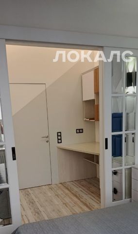 Сдается четырехкомнатная квартира на Мосфильмовская улица, 98к2, г. Москва