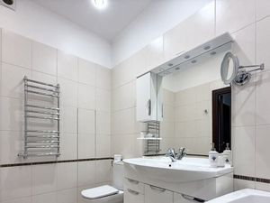 3-к кв. Москва ул. Крылатские Холмы, 33к1 (150.0 м²)