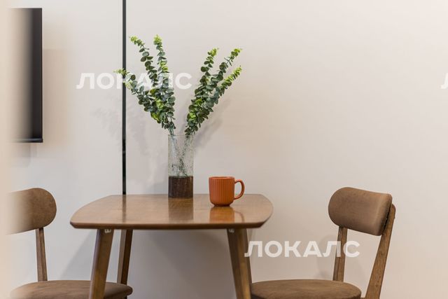 Сдается однокомнатная квартира на г Москва, Шмитовский проезд, д 39 к 6, метро Международная, г. Москва